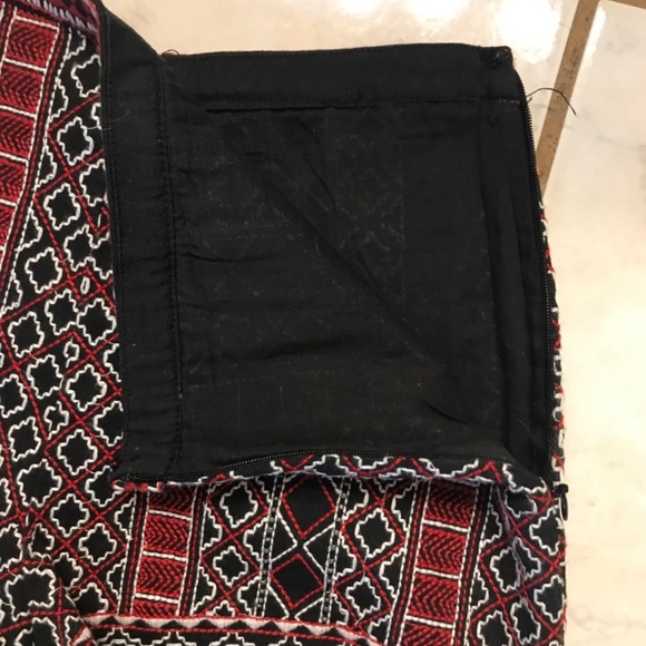 Shorts - Picture 3 of 5